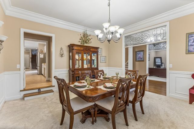 135 N Country Club Dr, Hendersonville, TN 37075