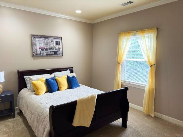 135 N Country Club Dr, Hendersonville, TN 37075