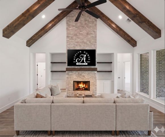 104 Oak Meadow Lane, Weatherford, TX 76085