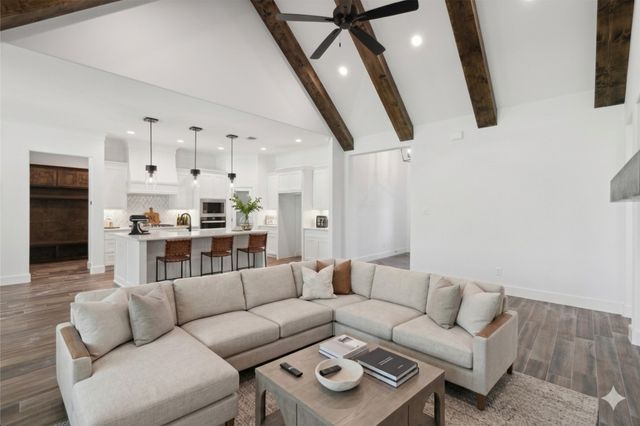 104 Oak Meadow Lane, Weatherford, TX 76085