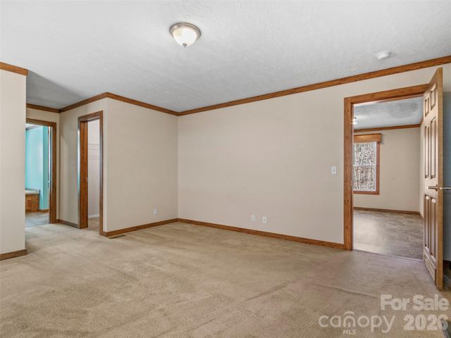 695 Johnson Farm Road, Canton, NC 28716