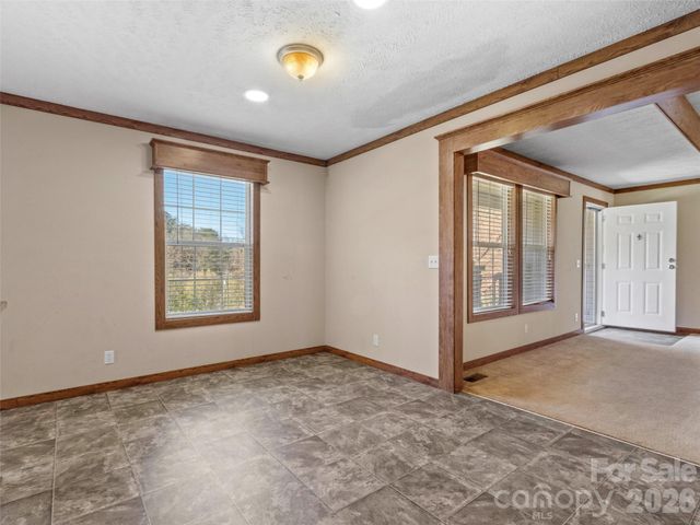 695 Johnson Farm Road, Canton, NC 28716