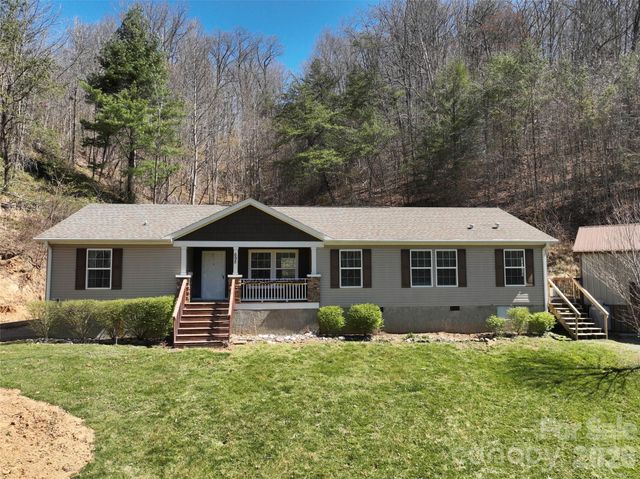 695 Johnson Farm Road, Canton, NC 28716
