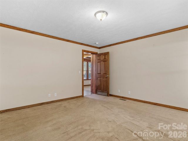 695 Johnson Farm Road, Canton, NC 28716