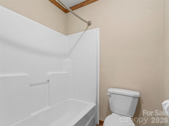 695 Johnson Farm Road, Canton, NC 28716