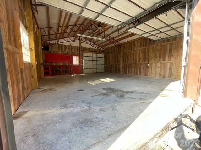 695 Johnson Farm Road, Canton, NC 28716