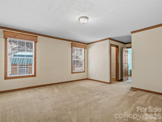695 Johnson Farm Road, Canton, NC 28716