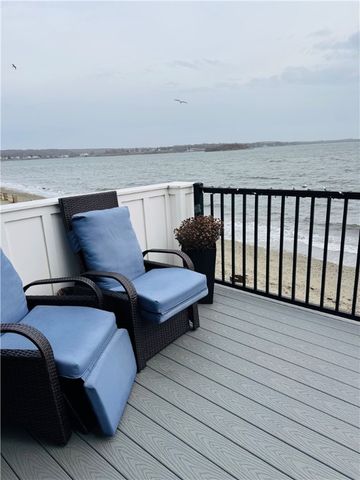 395 Park Avenue, Portsmouth, RI 02871