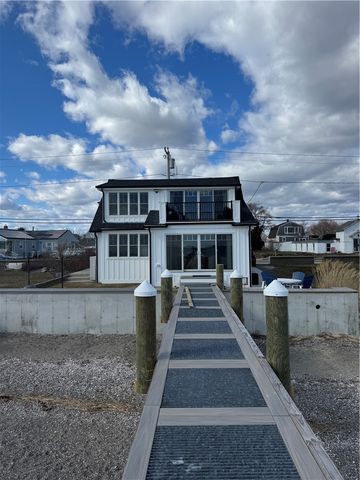 395 Park Avenue, Portsmouth, RI 02871