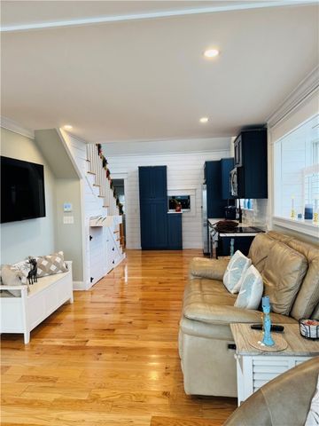 395 Park Avenue, Portsmouth, RI 02871