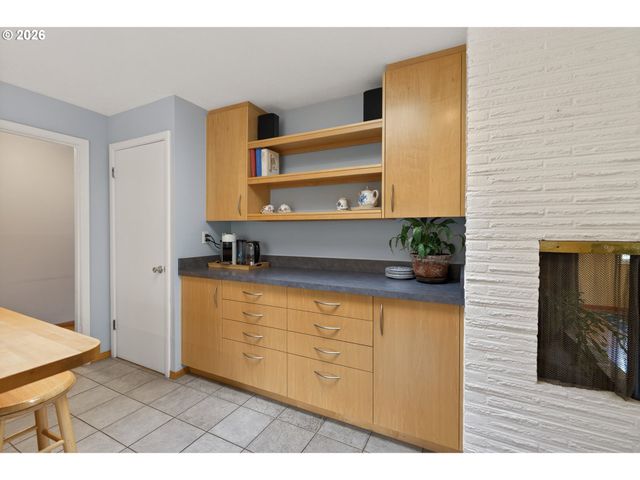 4103 Sw LEE St, Portland, OR 97221