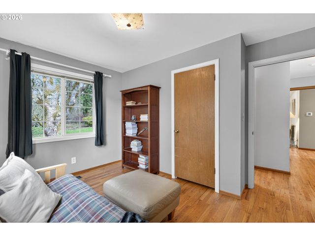 4103 Sw LEE St, Portland, OR 97221