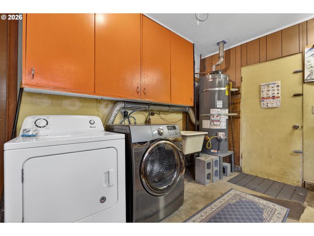 4103 Sw LEE St, Portland, OR 97221