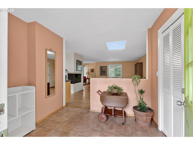 4103 Sw LEE St, Portland, OR 97221