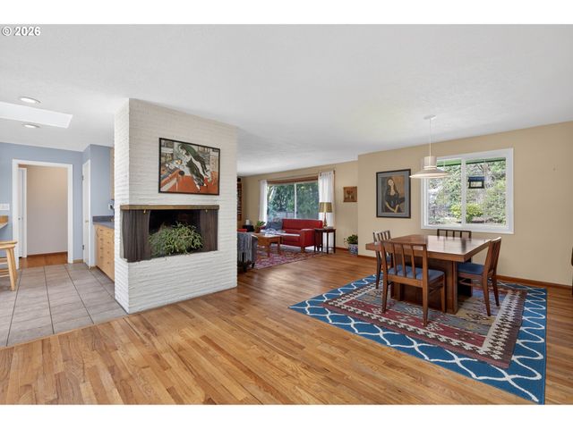 4103 Sw LEE St, Portland, OR 97221