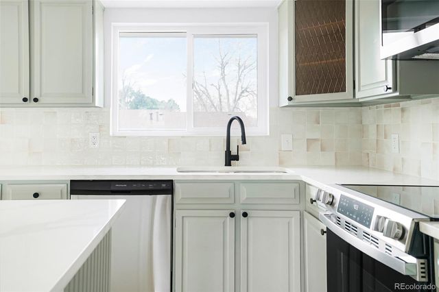 5043 Scranton Street, Denver, CO 80239