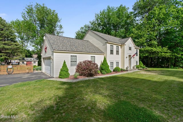 31 Grey Fox Drive, Moreau, NY 12828