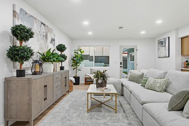 3880 Adams Street, Carlsbad, CA 92008