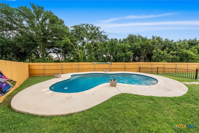 372 Poplin Lane, Troy, TX 76579