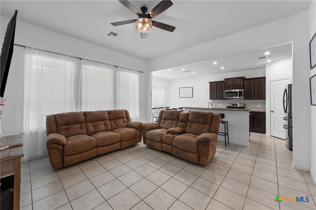 372 Poplin Lane, Troy, TX 76579