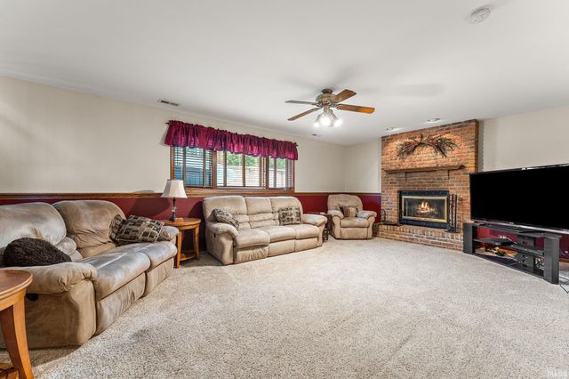 65 Beiriger Drive, Dyer, IN 46311