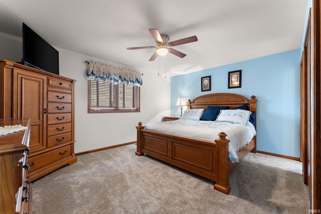 65 Beiriger Drive, Dyer, IN 46311