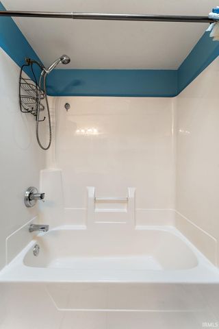 65 Beiriger Drive, Dyer, IN 46311