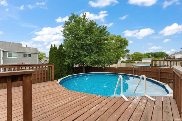 65 Beiriger Drive, Dyer, IN 46311