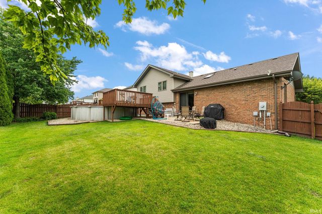 65 Beiriger Drive, Dyer, IN 46311