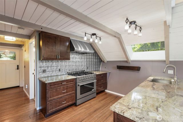 12995 Lake Shore Drive NW, Poulsbo, WA 98370