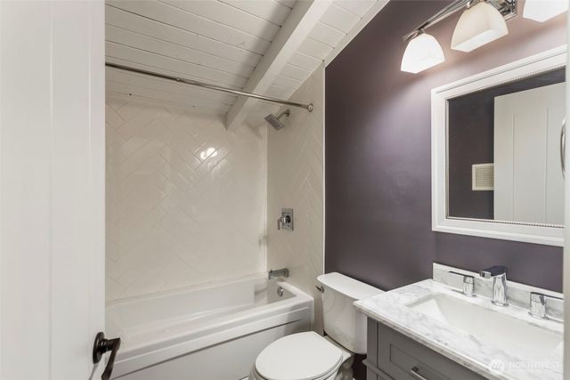 12995 Lake Shore Drive NW, Poulsbo, WA 98370