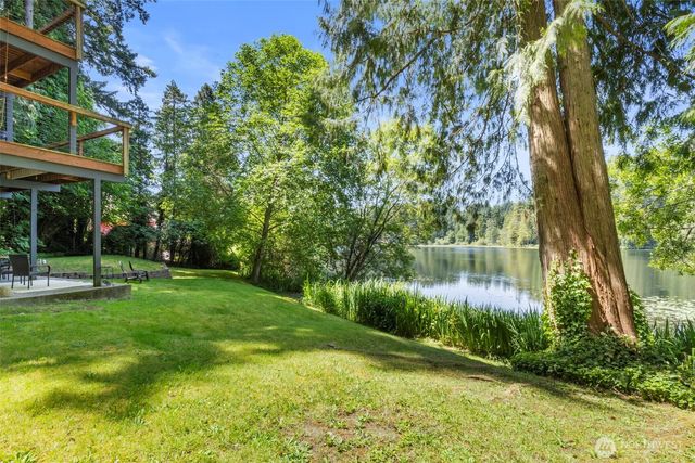 12995 Lake Shore Drive NW, Poulsbo, WA 98370