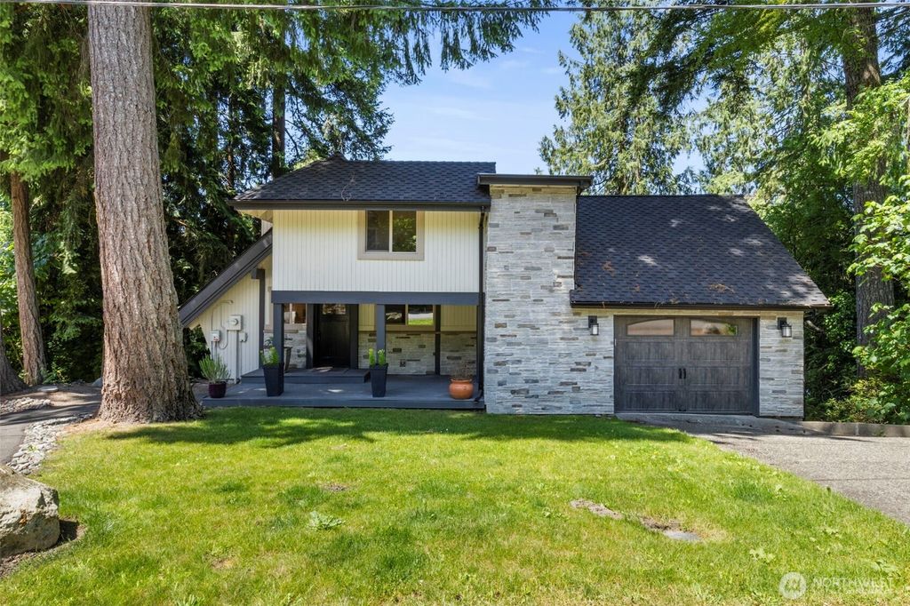 12995 Lake Shore Drive NW, Poulsbo, WA 98370