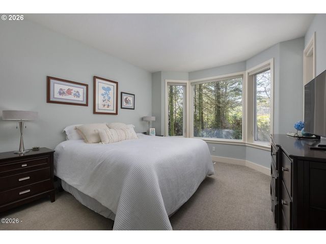 6315 Sw ARBOR Dr, South Beach, OR 97366