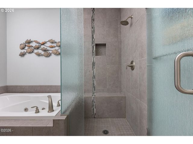 6315 Sw ARBOR Dr, South Beach, OR 97366