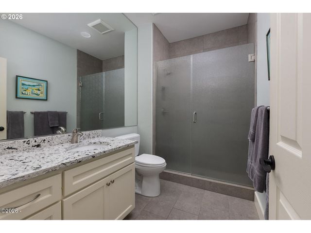 6315 Sw ARBOR Dr, South Beach, OR 97366