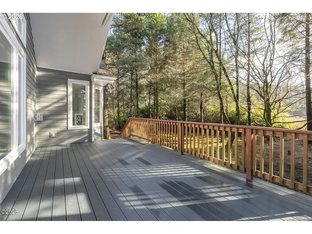 6315 Sw ARBOR Dr, South Beach, OR 97366