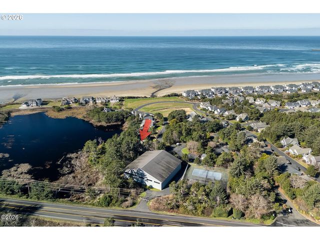 6315 Sw ARBOR Dr, South Beach, OR 97366