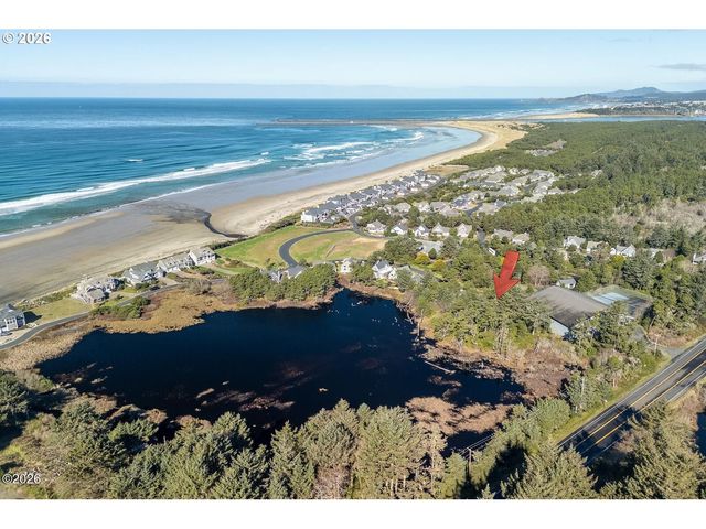 6315 Sw ARBOR Dr, South Beach, OR 97366