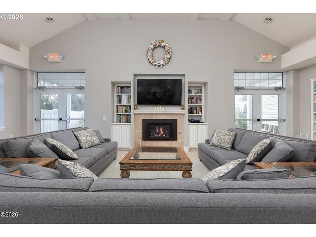 6315 Sw ARBOR Dr, South Beach, OR 97366