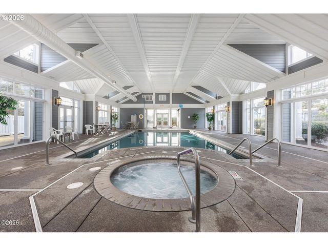 6315 Sw ARBOR Dr, South Beach, OR 97366