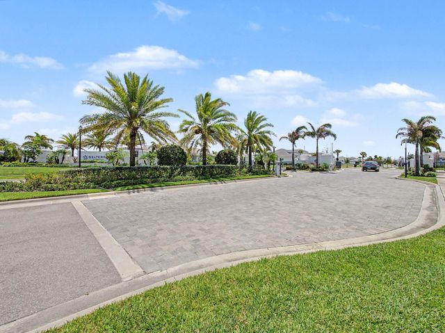 9483 SW Pinnacle Place N, Port St. Lucie, Port St Lucie, FL 34987