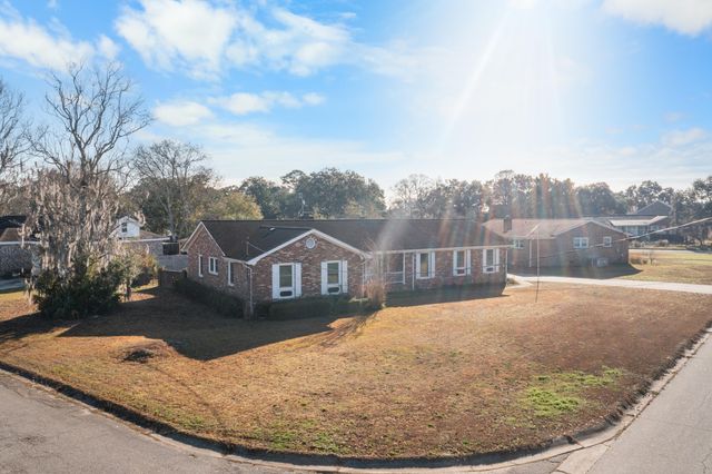 5320 Waterview Drive, North Charleston, SC 29418