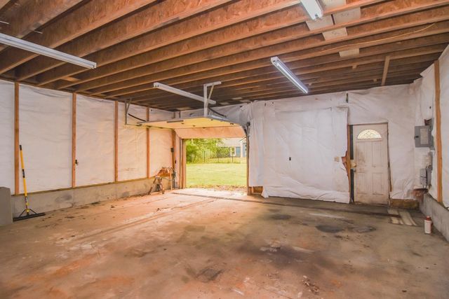 128 Page Road, Litchfield, NH 03054