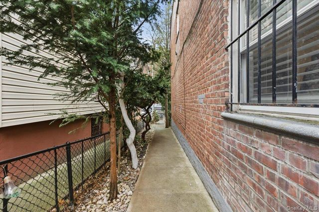 1260 Adee Avenue, Bronx, NY 10469