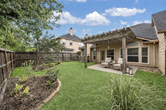 8919 Summer Ash Lane, Sugar Land, TX 77479
