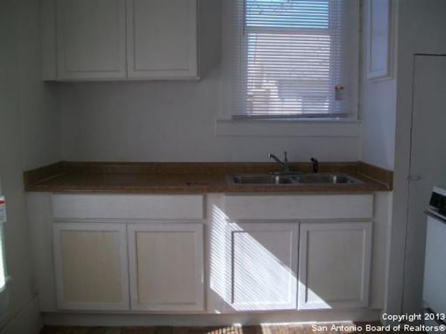 110 Gladstone Ave, San Antonio, TX 78214