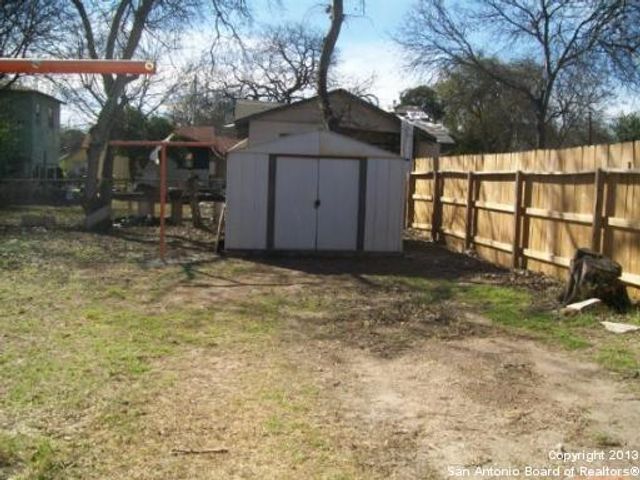 110 Gladstone Ave, San Antonio, TX 78214