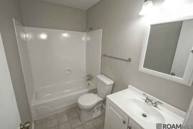 15836 Maison Orleans Ct, Baton Rouge, LA 70817
