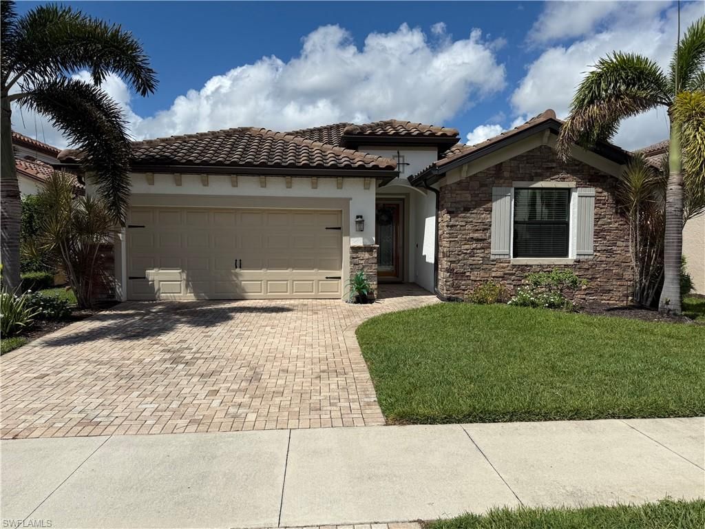9317 Woodhurst DR, Naples, FL 34120
